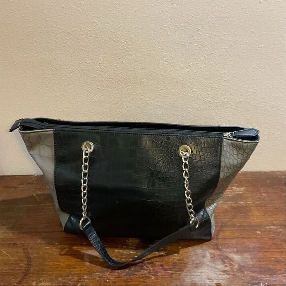 Guess Shoulder Tote Bag & Wallet Set Color Block Croc Print Chain Accent Black​​ - Picture 2 of 16